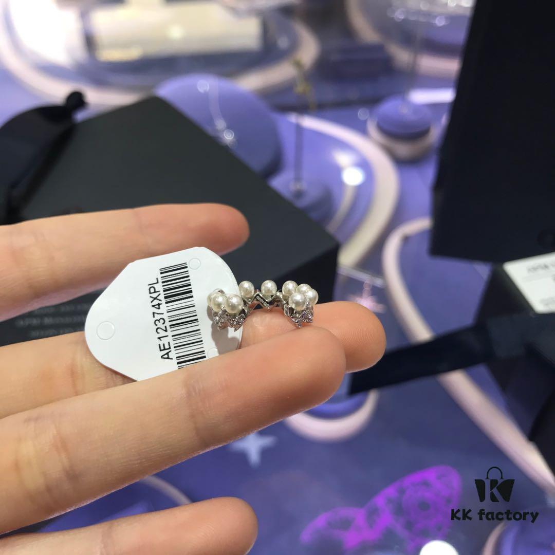 New Arrival 💕💕 A's Monaco Wave Pearl Clip-On Earrings, Casual and Versatile Style, Perfect Gift for Her on 520