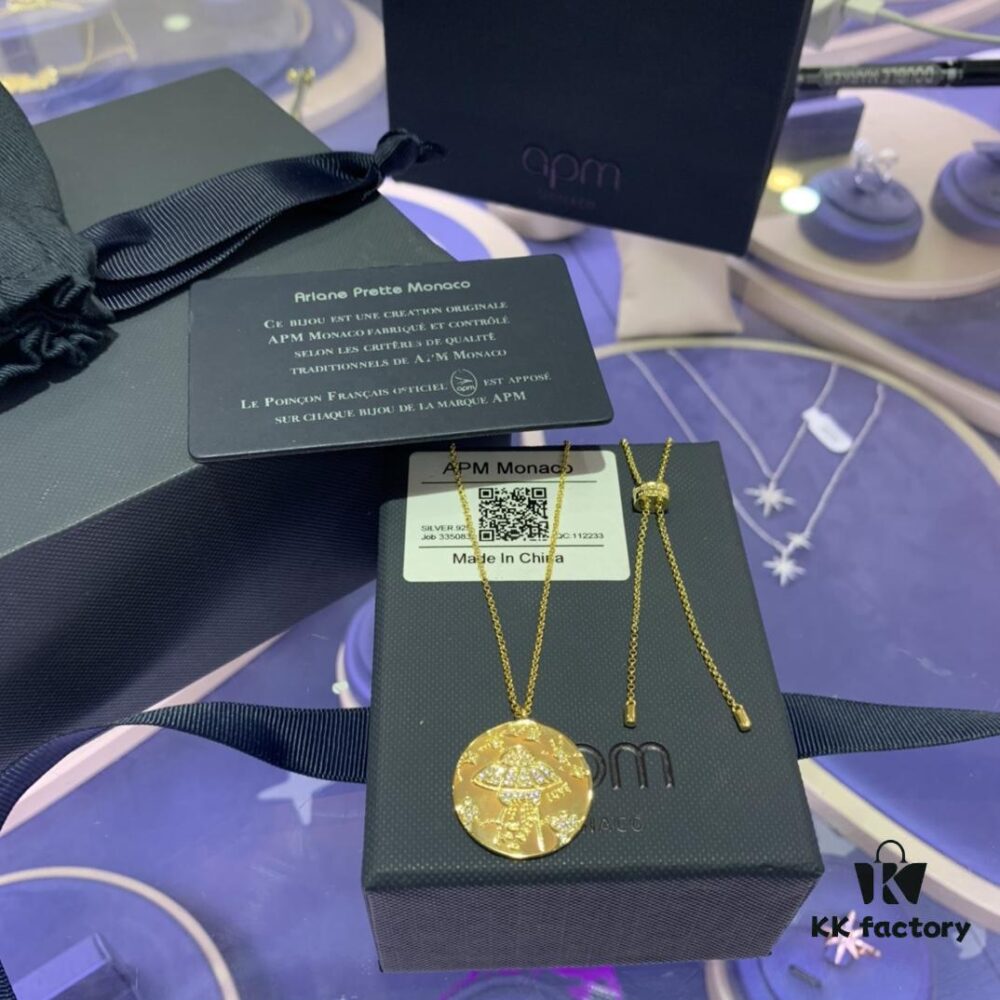 A Family Monaco Round Pendant Necklace