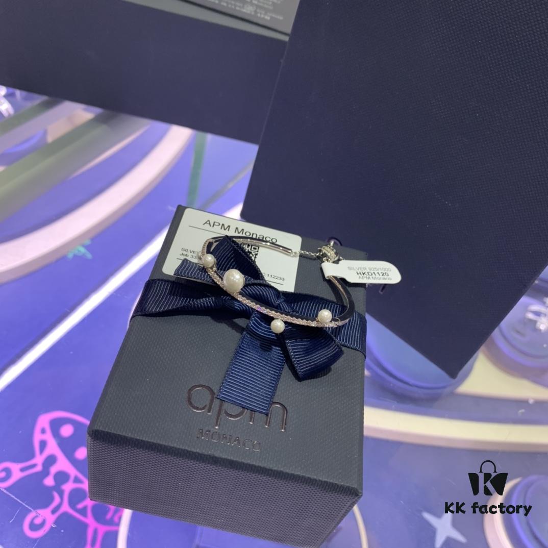 A Family Monaco Pearl Bracelet