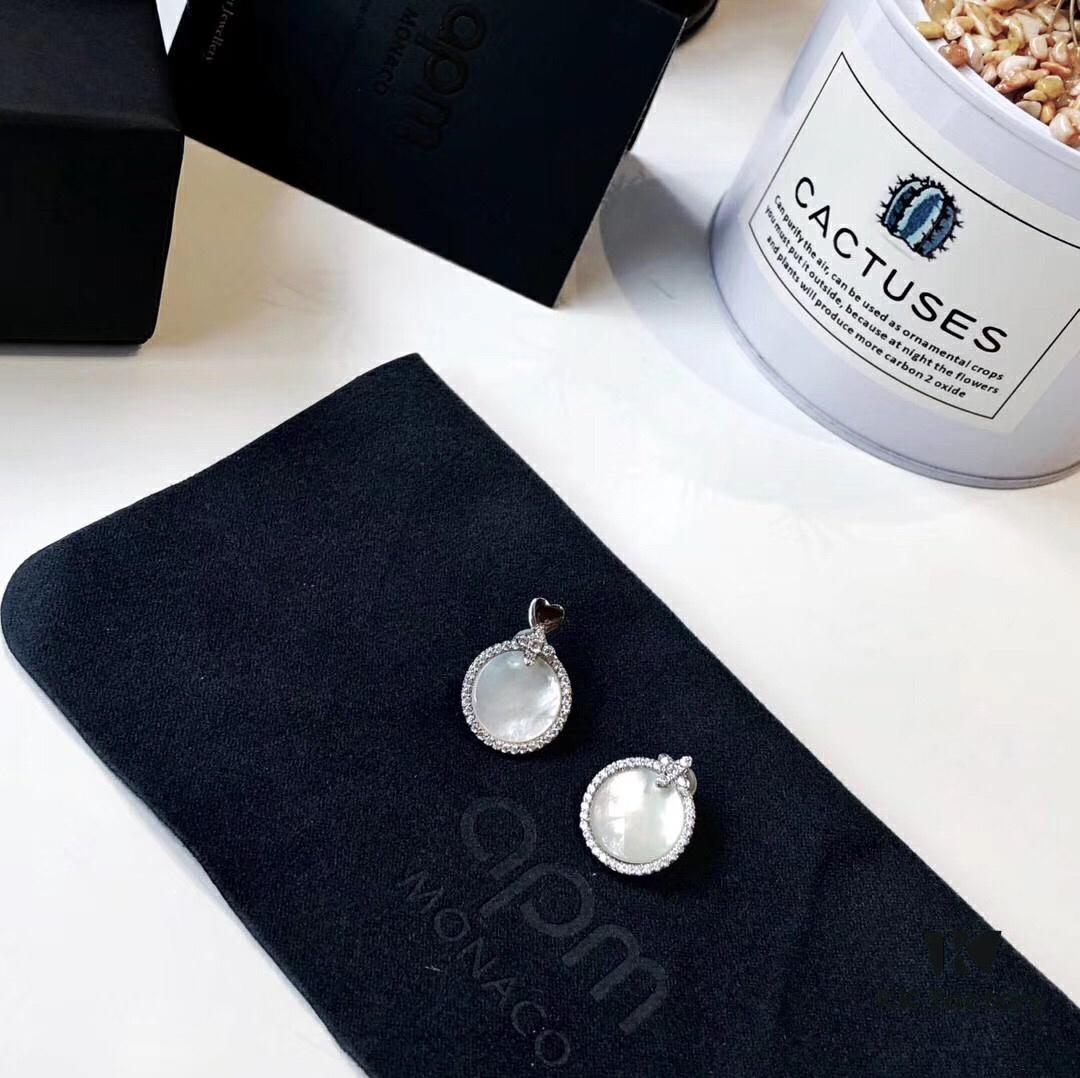 APM Monaco Silver Crystal-Encrusted Mother-of-Pearl Earrings for Women, Delicate Petal Design, Elegant White Mother-of-Pearl Studs That Make You Radiant from Every Angle