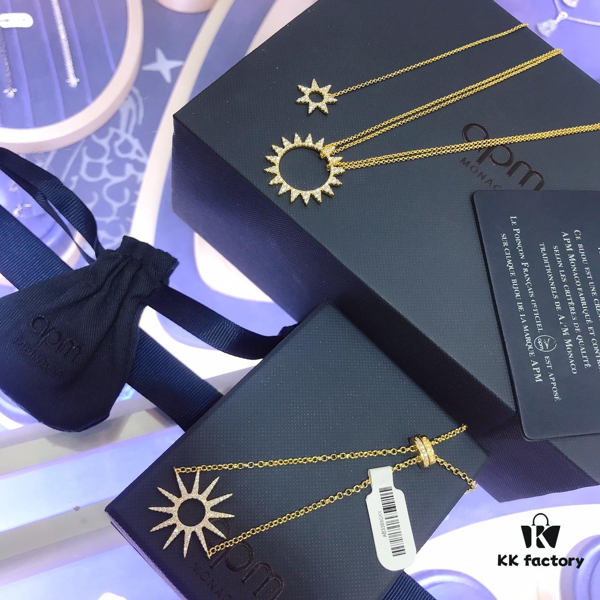 A Monaco Sunflower Necklace and Bracelet