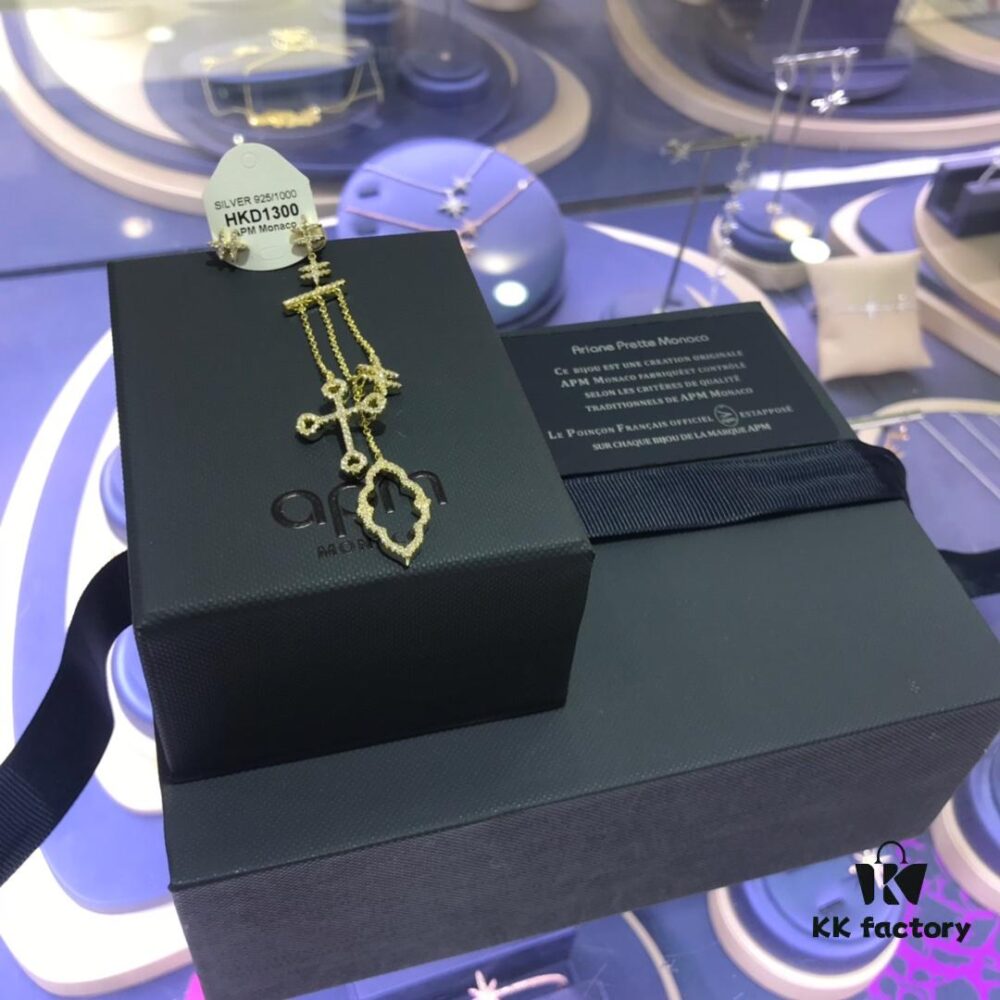 Authentic New Arrival💗 A Brand Monaco Cloud Cross Asymmetric Earrings, Stylish Minimalist and Versatile Design. 8365095