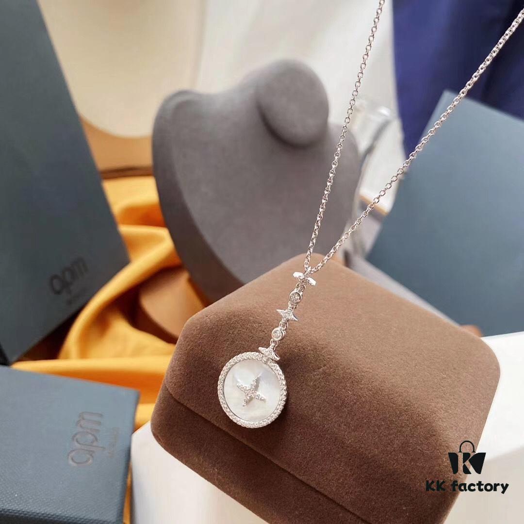 APM Monaco Star Mother-of-Pearl Necklace for Women, Adjustable Choker Pendant Jewelry for Couples, Versatile Accessory Perfect for Daily Wear and Parties
