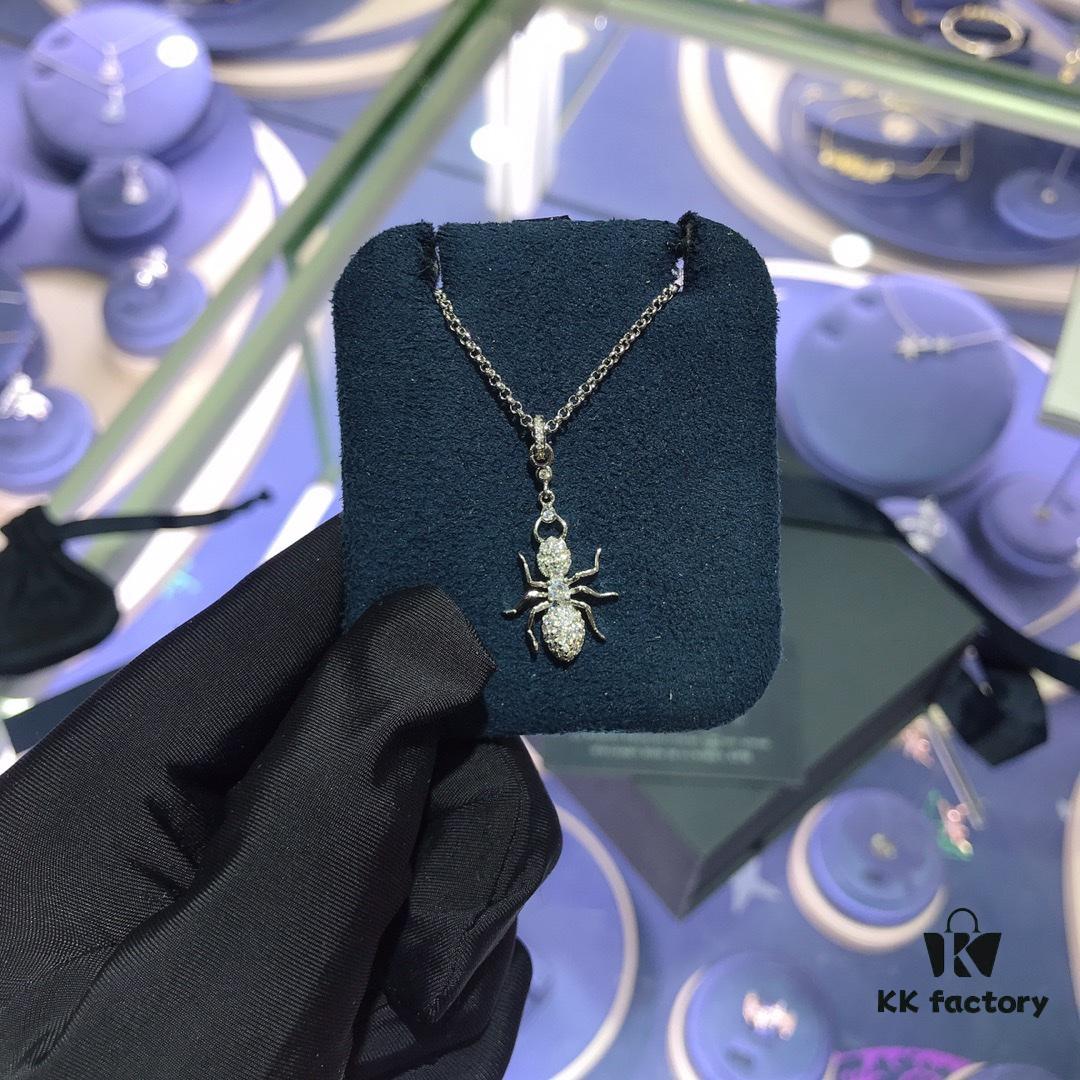 A Brand Monaco Spider Necklace and Bracelet Set - Newly Released 💗