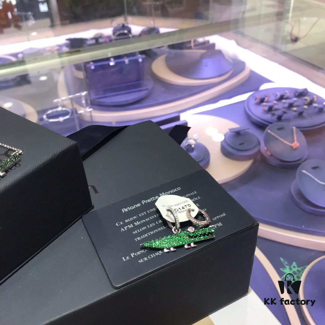 A Monaco Crocodile Necklace and Earrings