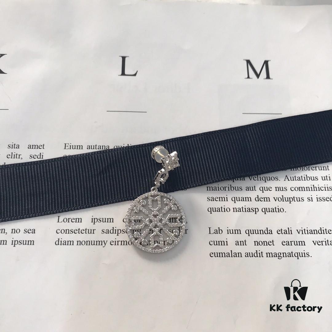 A Family Totem Necklace and Earrings Set - Valentine's Day Recommended