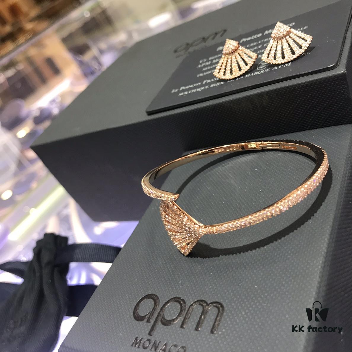 A Monaco Fan-Shaped Bracelet and Stud Earrings