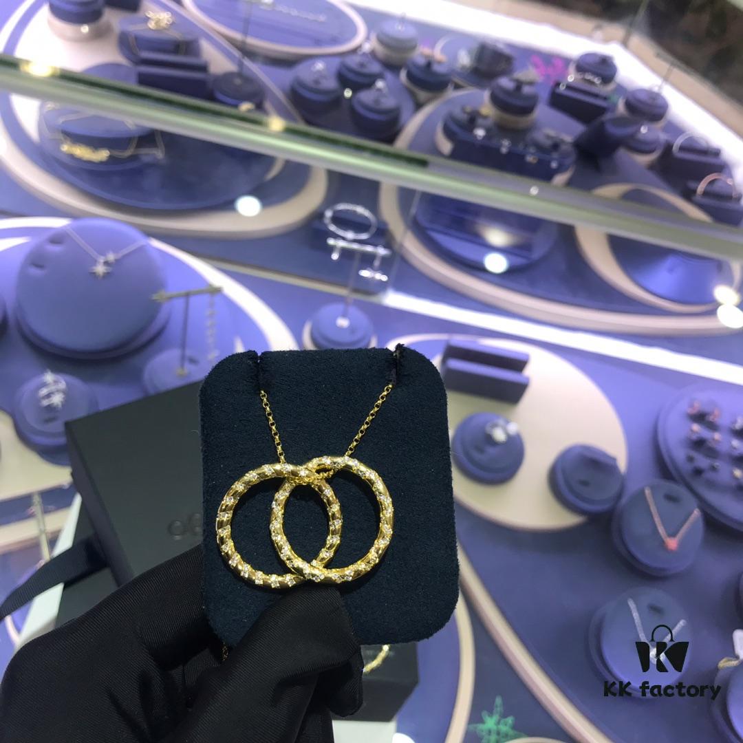 A Family Monaco Interlocking Circle Necklace and Earrings, Elegant Golden Yellow Pendant Set