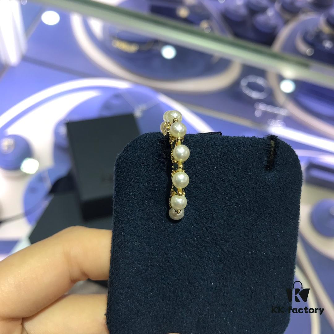 January New Arrival💗 APM Monaco Rivet Earrings with Pearl, Large and Small Clip-On Earrings, Stylish, Elegant and Sophisticated Jewelry, Perfect Gift for Couples