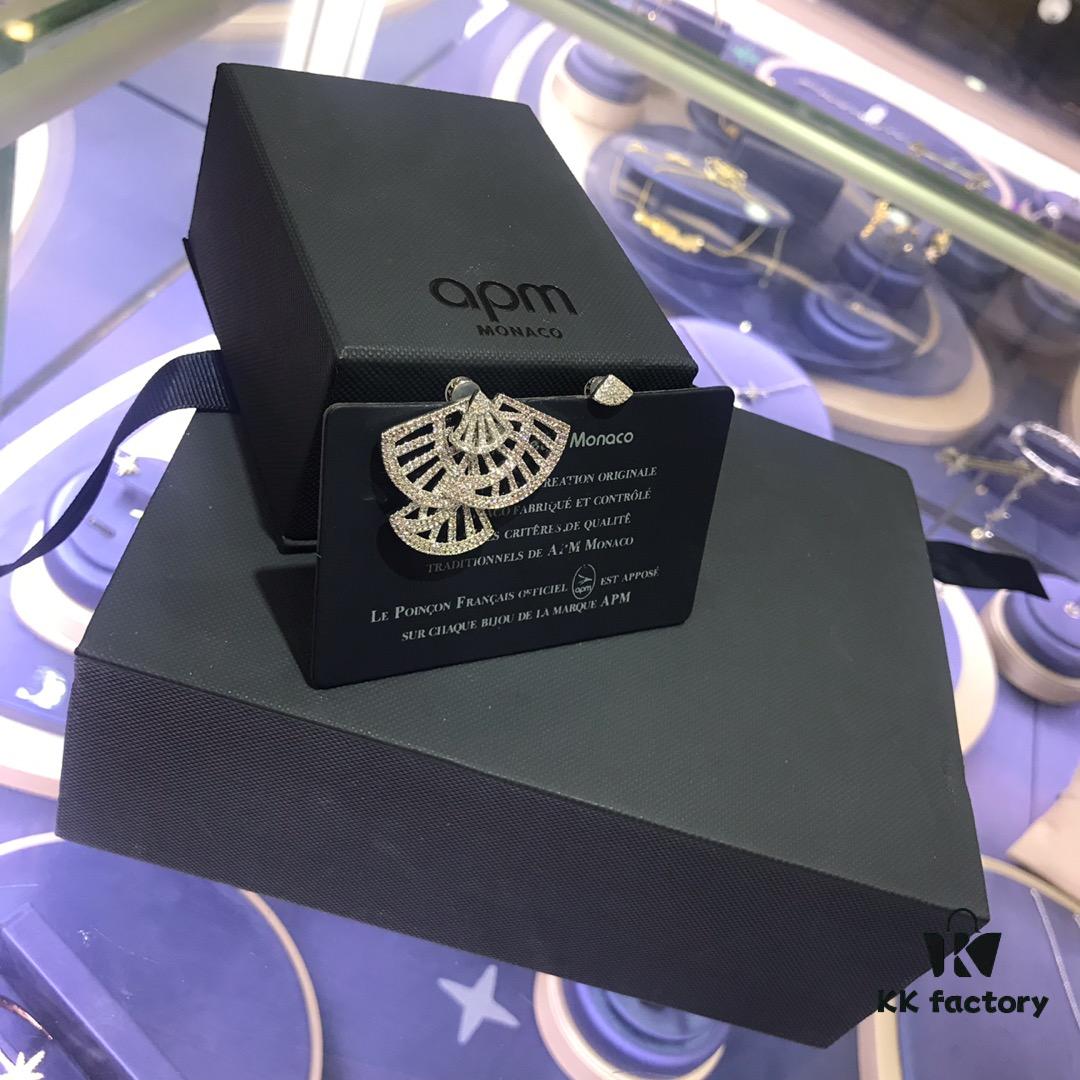 A Monaco Fan-Shaped Stud Earrings, Unique Minimalist Fashion Design, Versatile Trendy Style