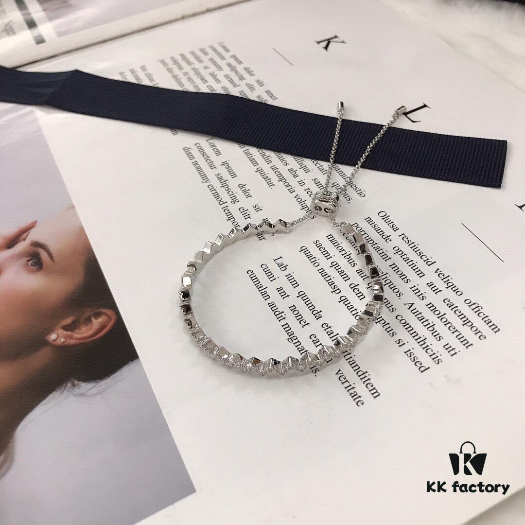 A Brand Monaco Wave Bracelet and Earrings Set - Newly Released 💗