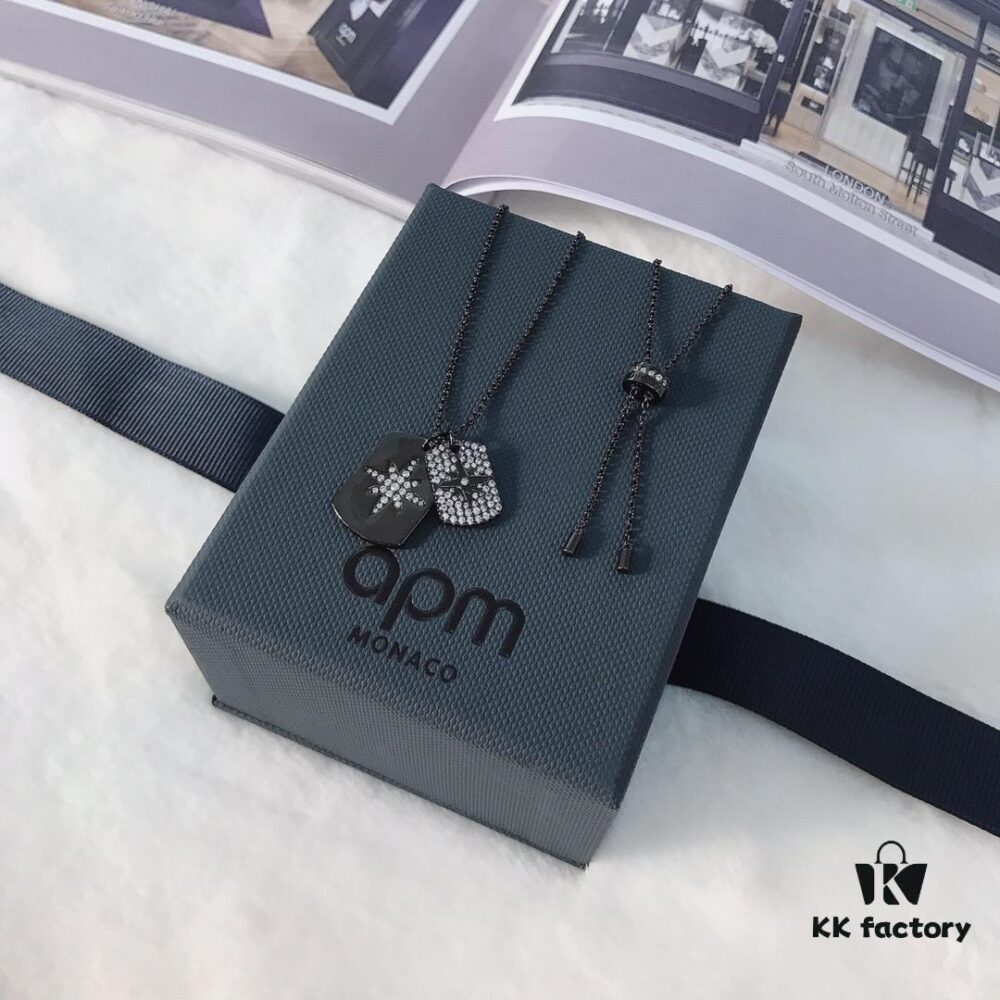 A Brand Monaco Shiny Star-Inlaid Necklace with Multiple Pendants, Unisex Collar Chain and Sweater Chain