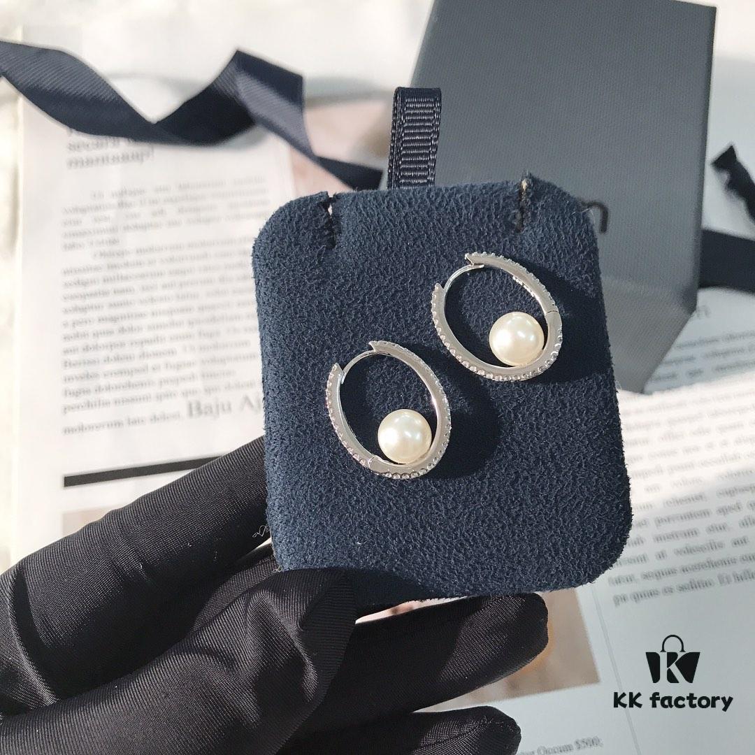 APM Monaco Circle Pearl Earrings for Women - Fashionable, Stylish, and Elegant Design Stud Hoop Earrings