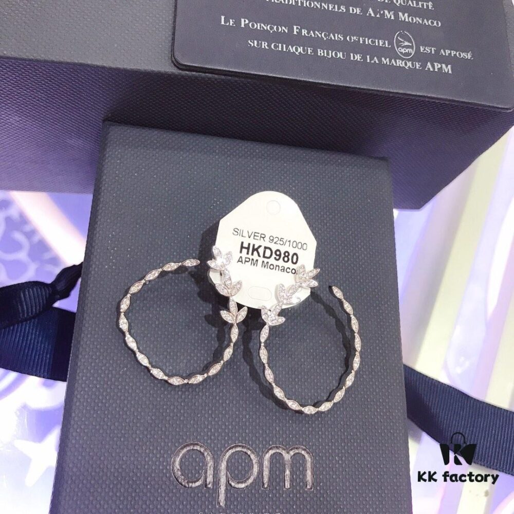 A Family Monaco Minimalist Asymmetrical Flower Stud Earrings