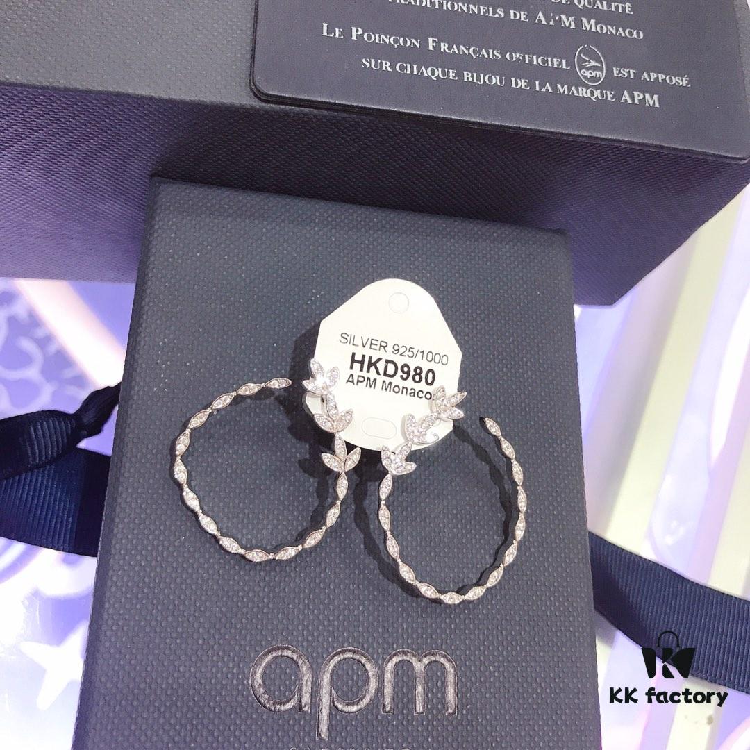 A Family Monaco Minimalist Asymmetrical Flower Stud Earrings