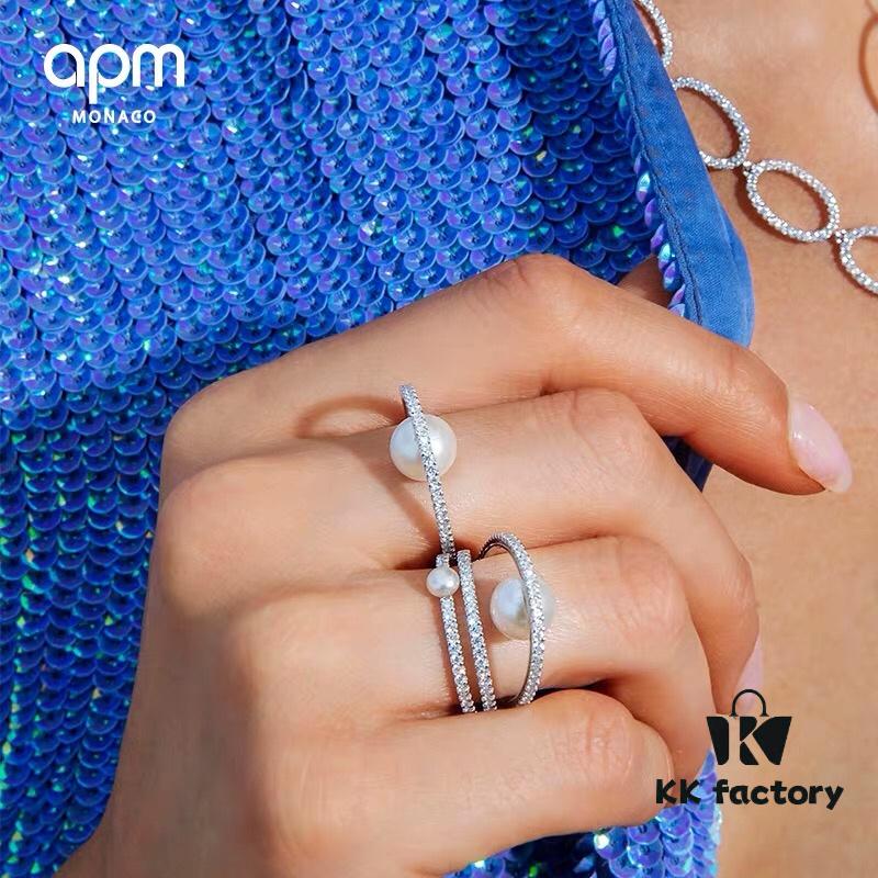 APM Monaco Personality Design Interior Pearl Ring for Women, Elegant Fashionable Lightweight Index Finger Ring