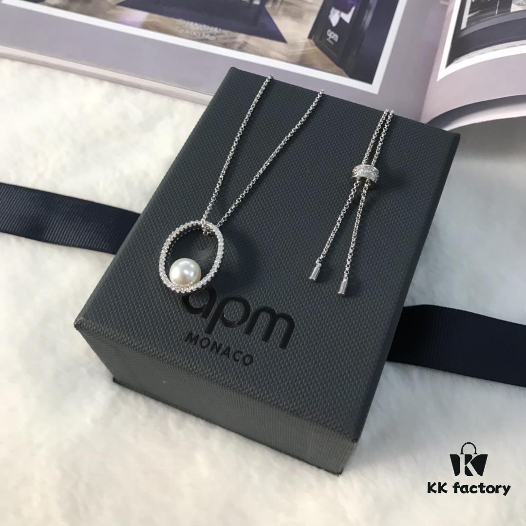 APM December New Arrival APM Monaco Minimalist Elegant Pearl Necklace for Women, Stylish and Sophisticated Sweater Pendant with Modern Design