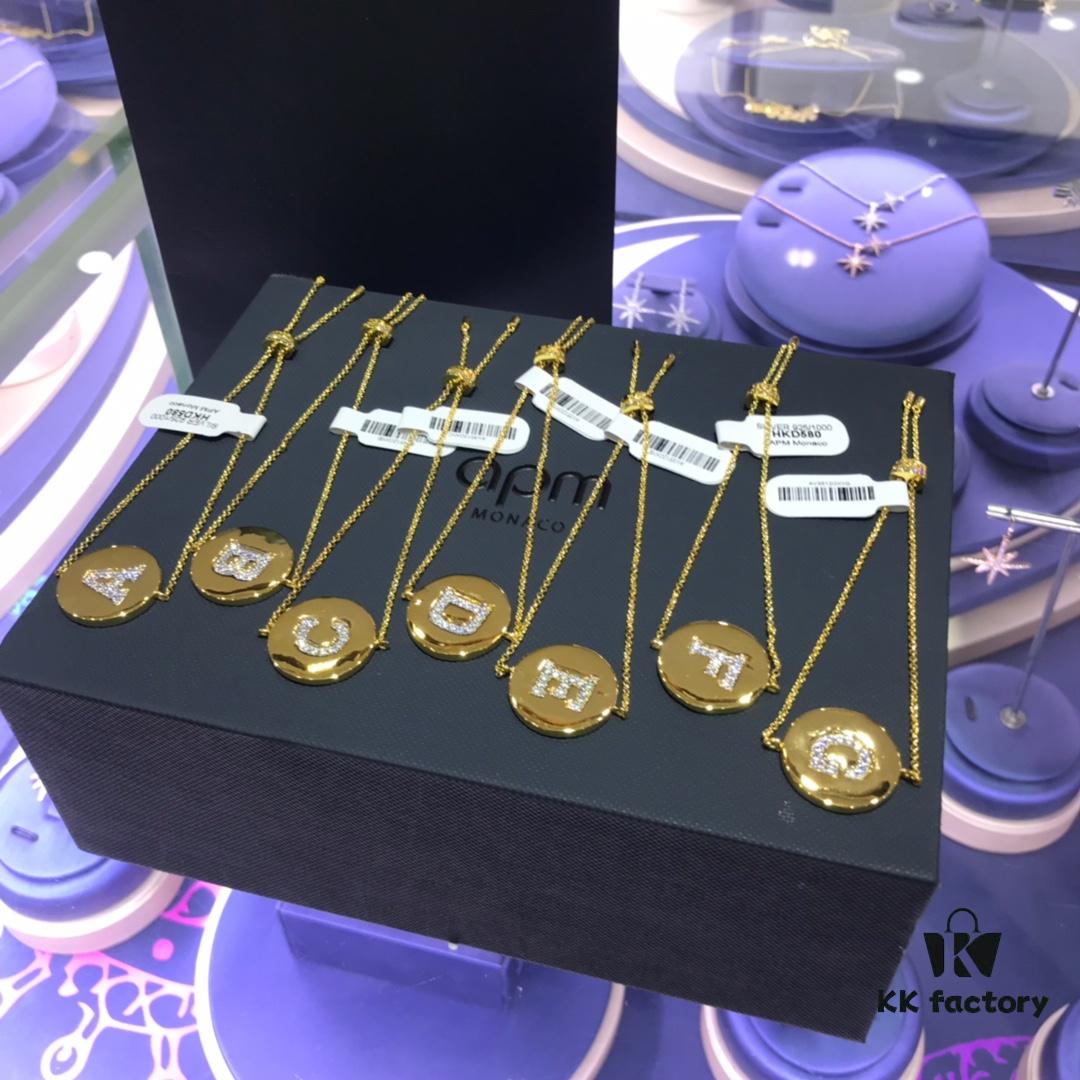 APM Monaco High-Quality Alphabet Bracelet for Women, Round Pendant 26 Letter Bracelet, Stylish and Versatile Design