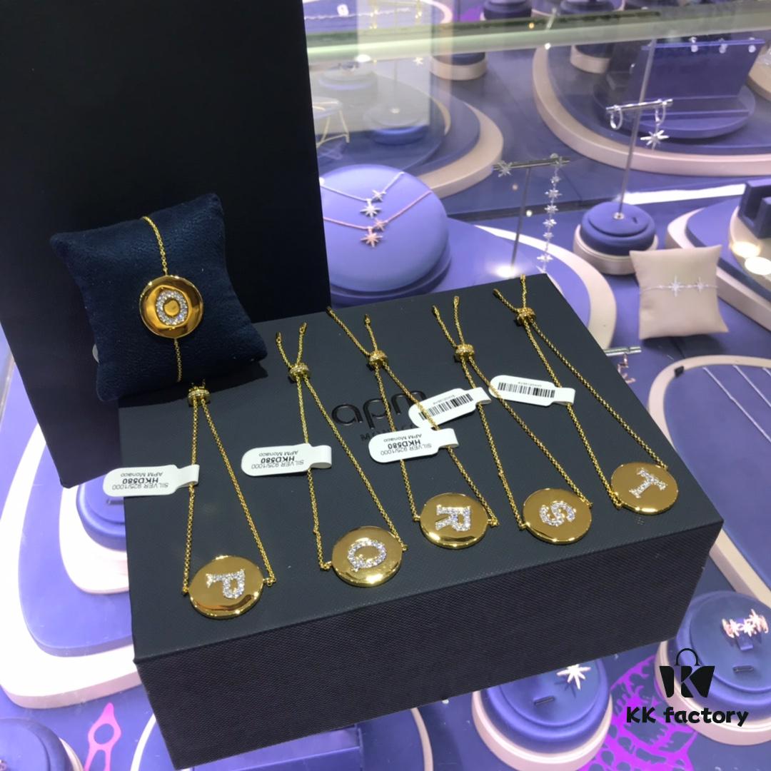 APM Monaco High-Quality Alphabet Bracelet for Women, Round Pendant 26 Letter Bracelet, Stylish and Versatile Design