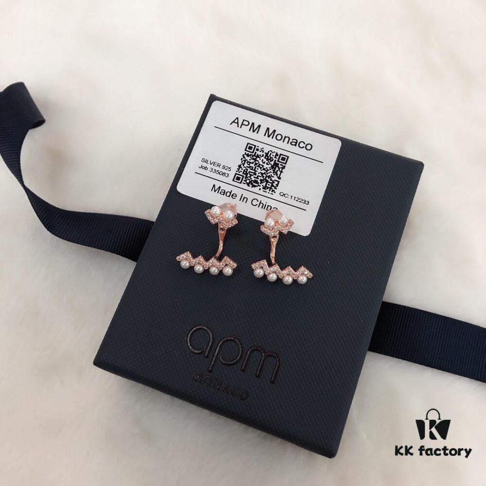 APM Monaco European and American Wave Pearl Stud Earrings, Stylish and Fashionable, Versatile Design