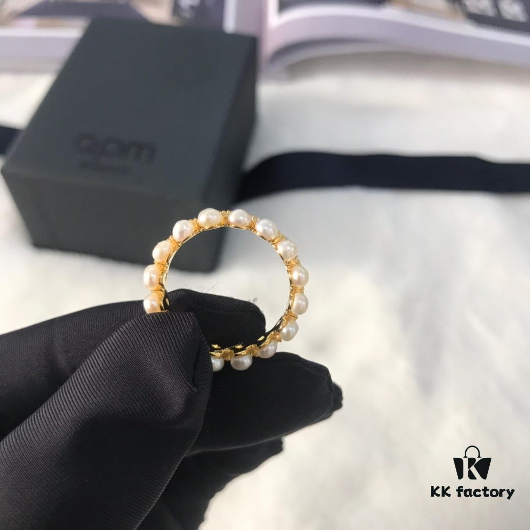 APM Monaco Pearl Wave Ring, Vintage-Inspired Fashion Statement, Trendy and Versatile Jewelry for Women