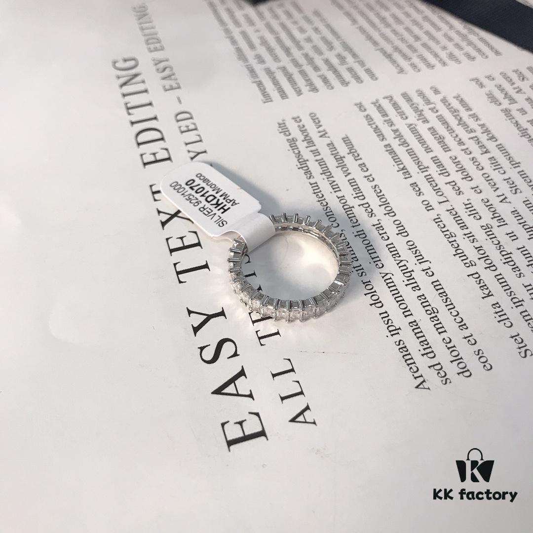 APM Monaco Rectangular Zircon Ring, Stylish and Minimalist Design, Versatile Fashion Jewelry for Women