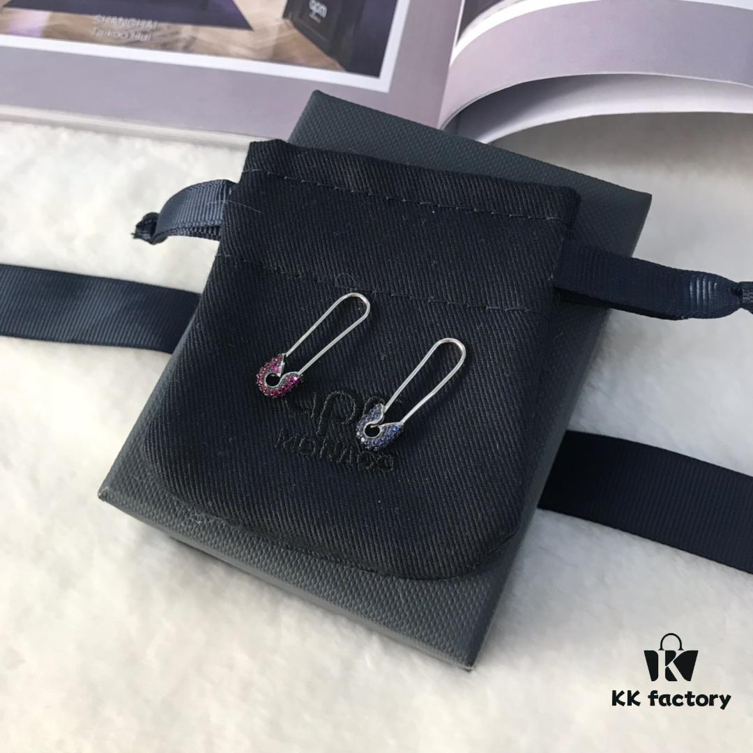 APM Monaco Single Pin Ring, Minimalist and Stylish Unisex Design, Perfect Gift Choice