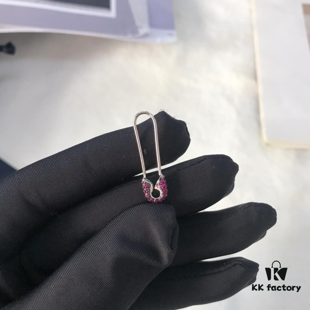 APM Monaco Single Pin Ring, Minimalist and Stylish Unisex Design, Perfect Gift Choice