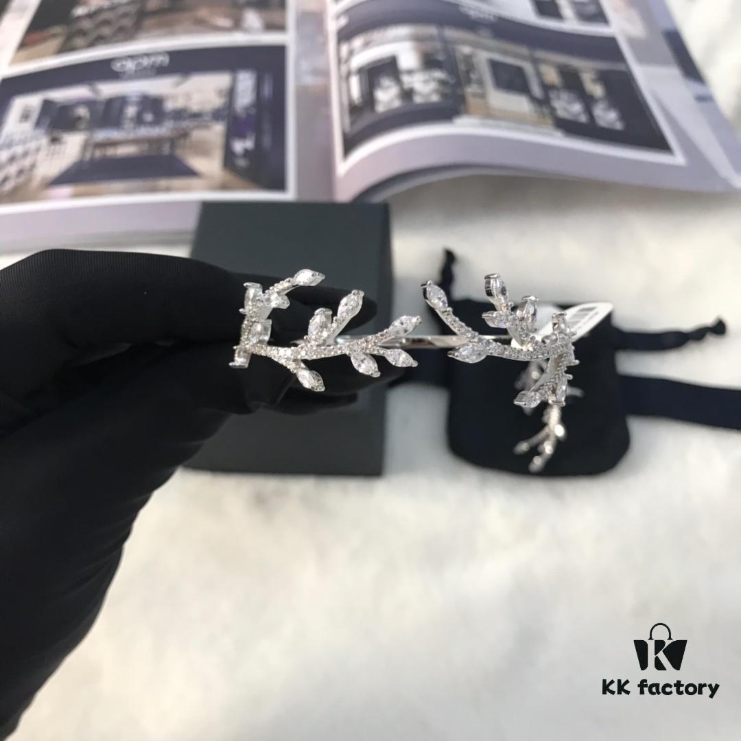 APM Monaco Olive Branch Bracelet and Earrings/Ear Clips Set