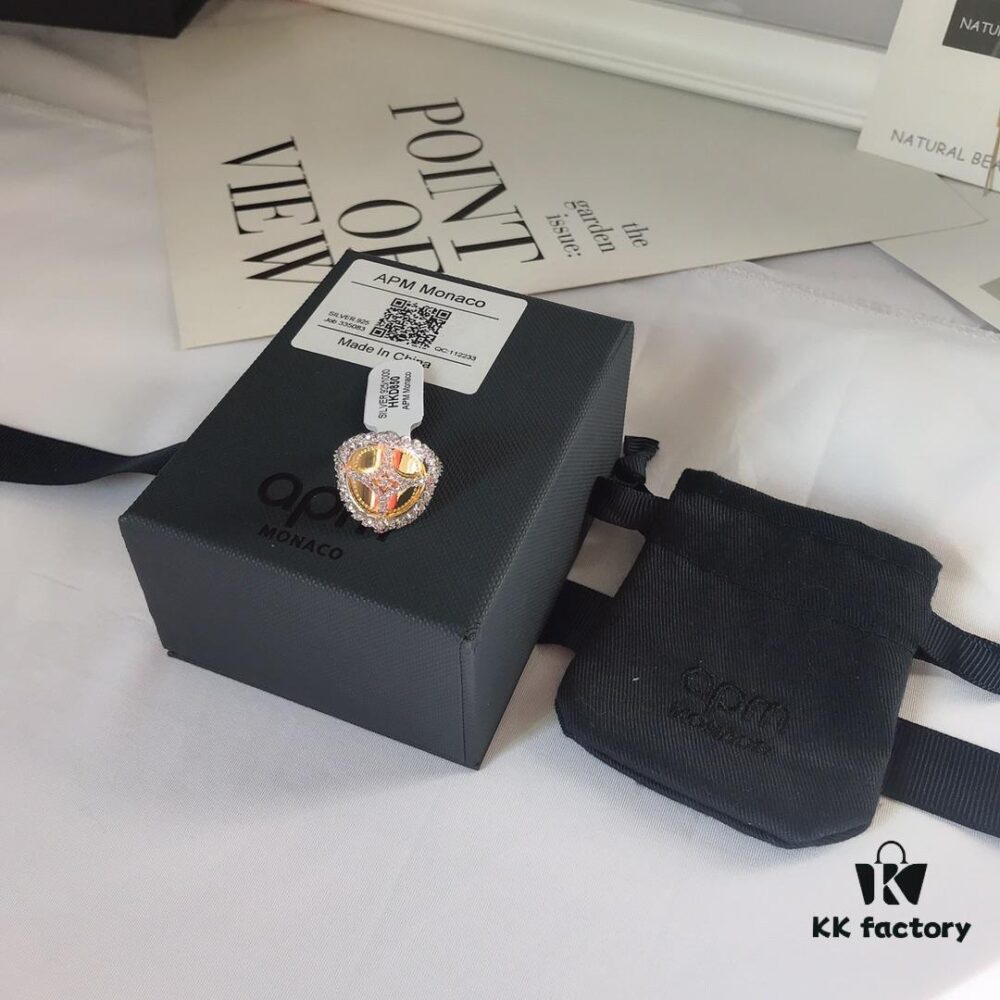 APM Monaco Round Plate Starry Sky Ring, Baroque Style Fashionable and Versatile Women's Ring