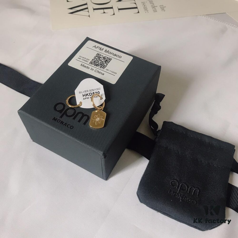 APM Monaco Union Flag Earrings, Stylish and Minimalist Design, Vintage Ins Fashion, Perfect Match for Any Occasion