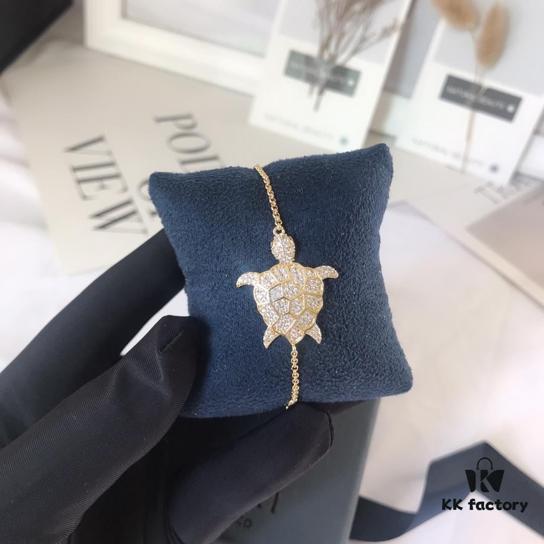 APM Monaco Turtle Bracelet