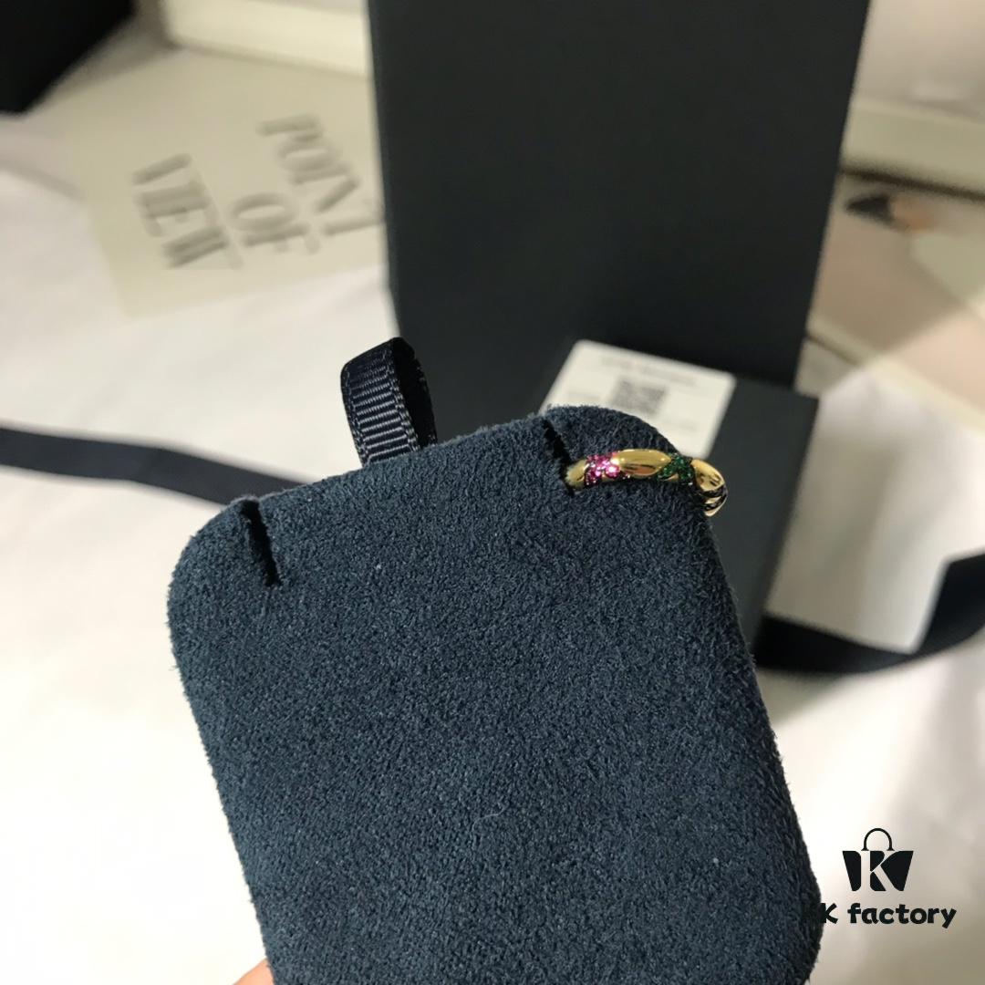 APM Monaco Ear Cuff Cartilage Clip, Stylish and Minimalist Design, Perfect Match for Any Look, Ideal Gift for Girlfriend or Valentine