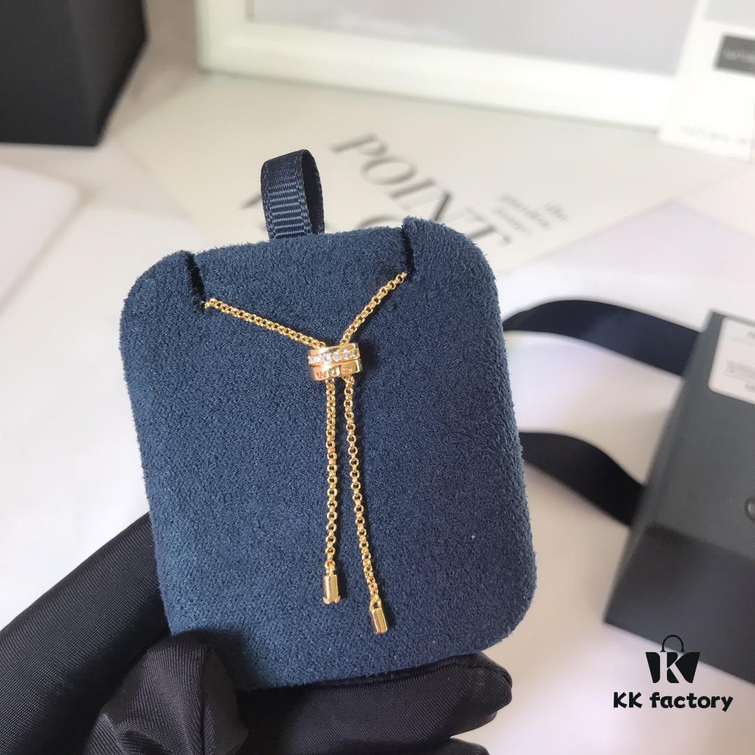 APM Monaco Colorful Tribe Adjustable Necklace with Bar Pendant, Geometric Stylish Fashion Women's Sweater Chain