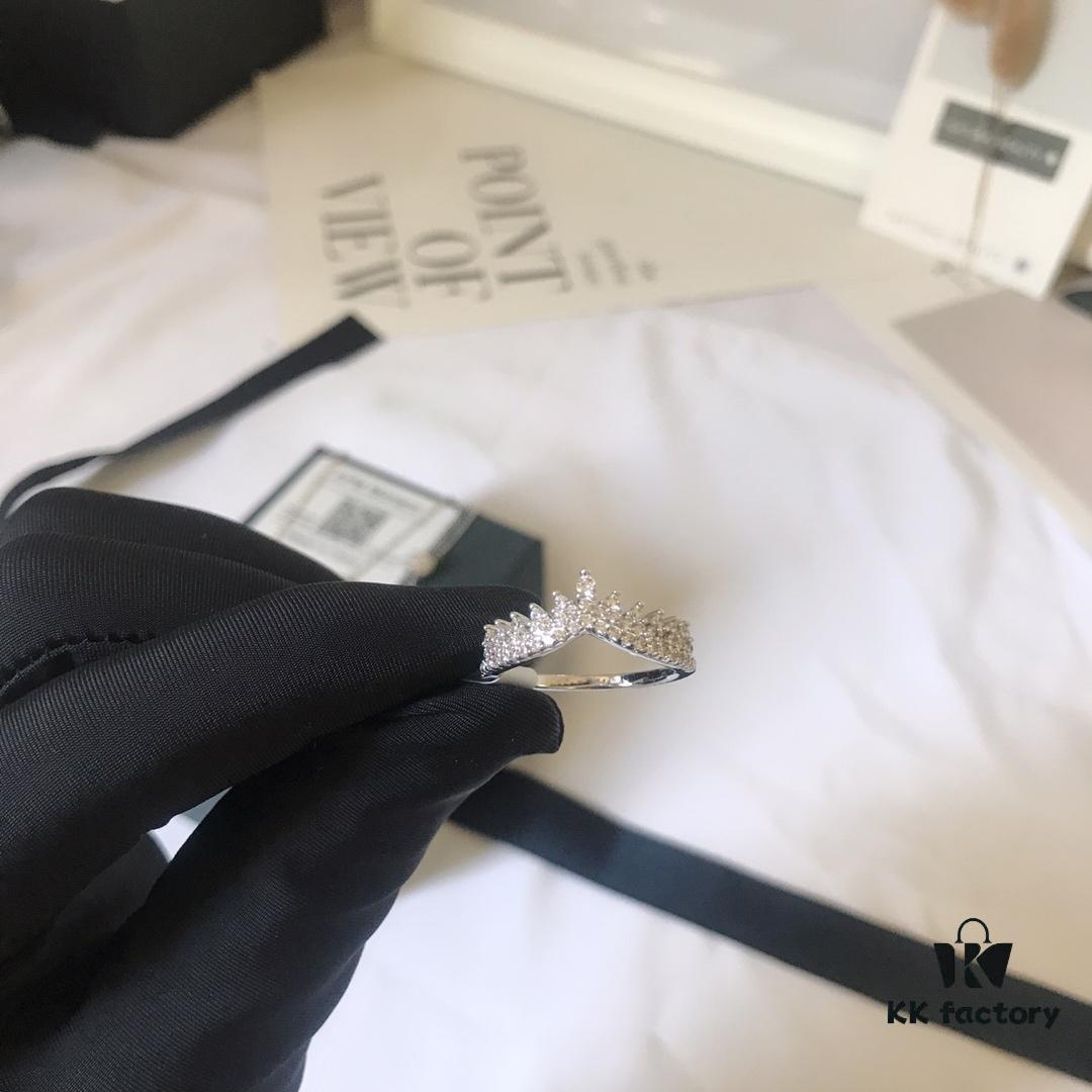 APM Monaco Crown Necklace and Ring Set