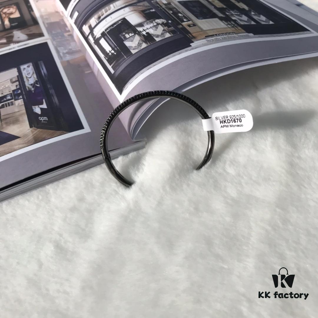 APM Monaco Rhinestone Bracelet, Minimalist Fashionable and Versatile Design, Perfect Gift for Girlfriend or Lover, Essential Daily Accessory