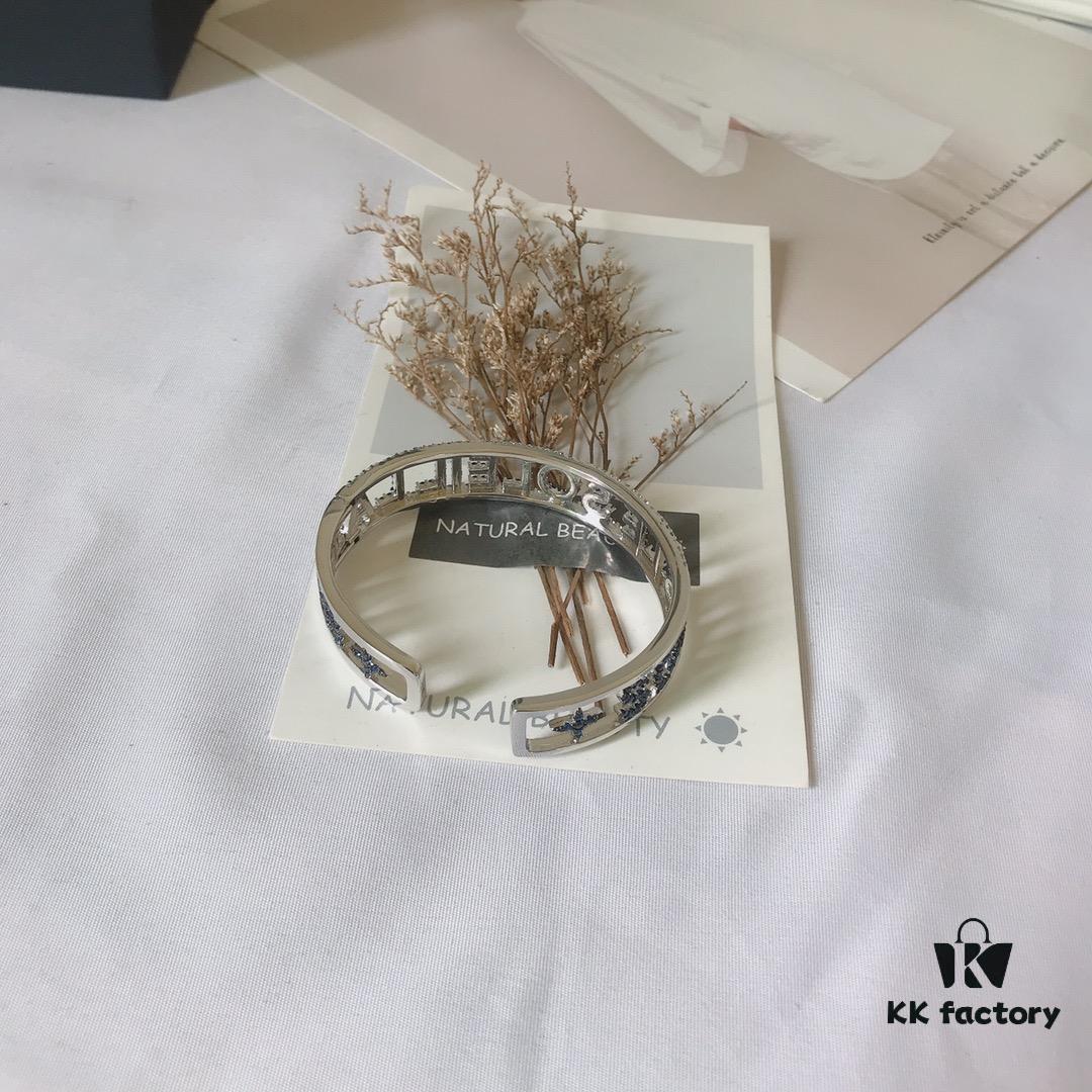 APM Monaco Letter Bracelet, Stylish and Minimalist Design, Versatile and Elegant, Ideal Gift Choice