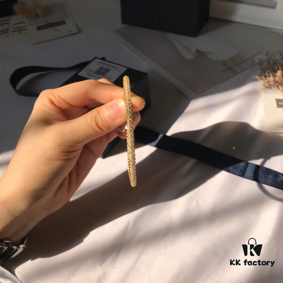 Original New Launch 💗 APM Monaco Twisted Rope Diamond-Paved Bracelet, Stylish and Trendy, Versatile and Fresh Design