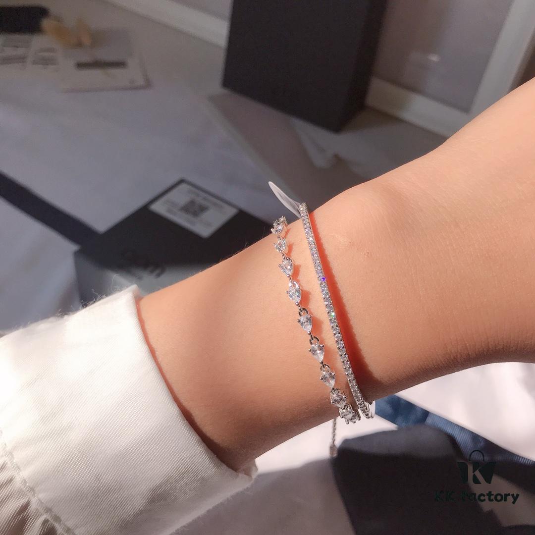 APM Monaco Evening Oval-Cut Bracelet, Stylish and Trendy Design, Versatile Fashion Accessory