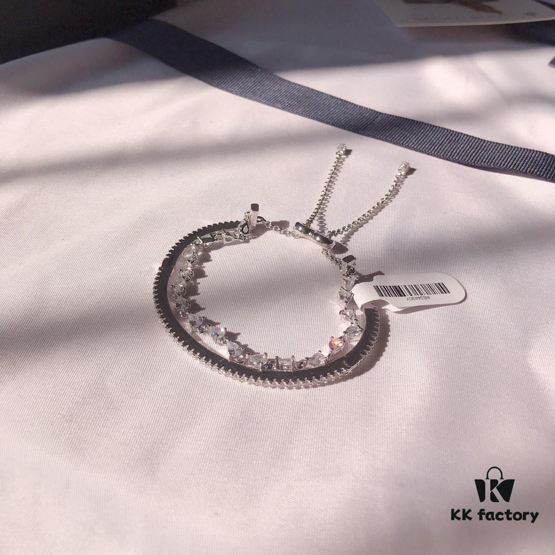 APM Monaco Evening Oval-Cut Bracelet, Stylish and Trendy Design, Versatile Fashion Accessory