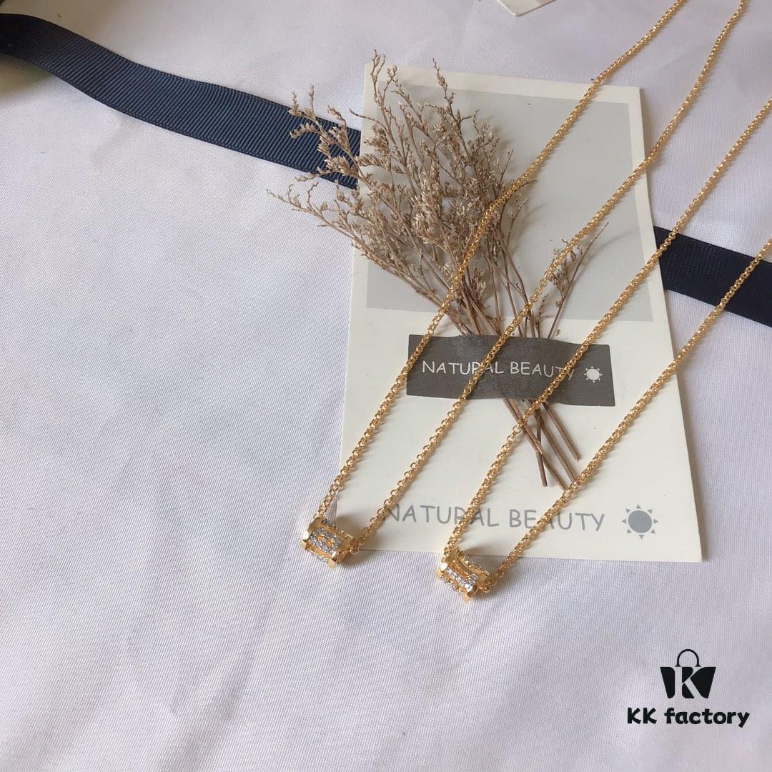 APM Monaco Letter Necklace 'BABY' 'LOVE' Personalized Fashion Minimalist Elegant Style