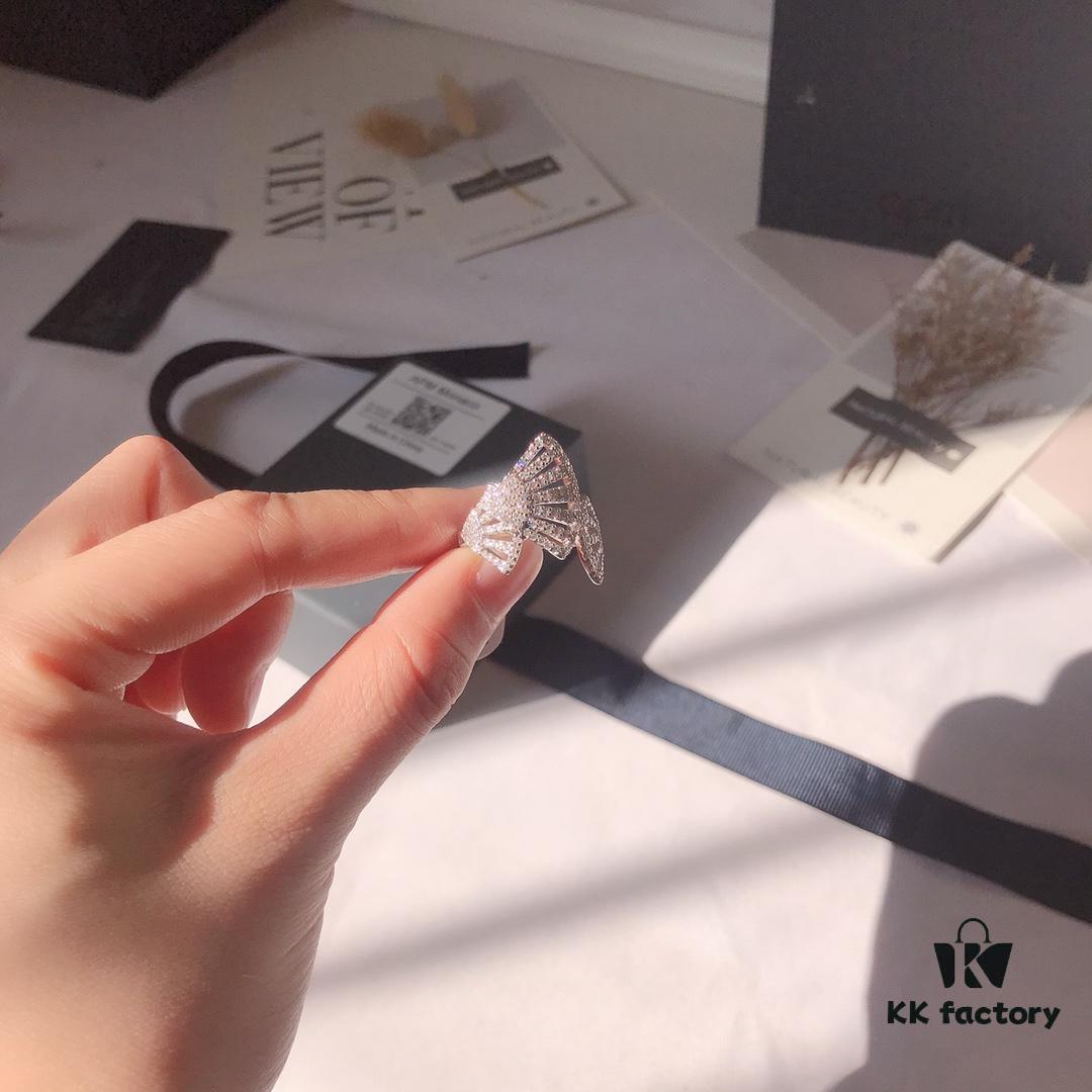 Original New Launch 💗 APM Monaco Elegant Trendy Fan-Shaped Ring with Micro-Paved Zirconia Fashion Jewelry for Women Birthday Gift