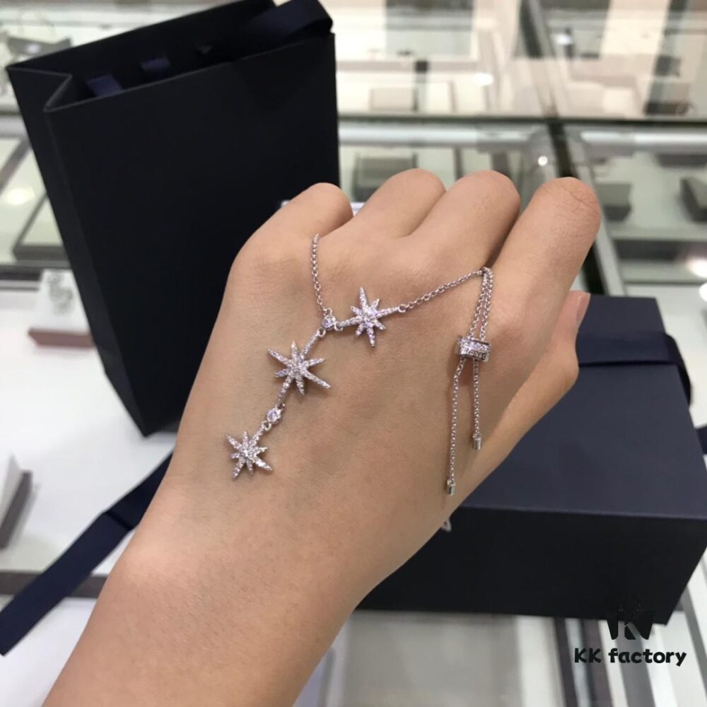 APM Monaco Hexagram Necklace with Crystals, Triple and Double Shooting Stars Pendant, Delicate Collarbone Chain, Elegant and Minimalist Design, Versatile and Stylish