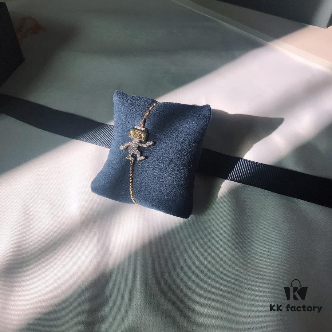 APM Monaco Robot Necklace and Bracelet Set, Original Style, New Launch, Stylish and Minimalist Design, Perfect Gift for Girlfriend or Lover