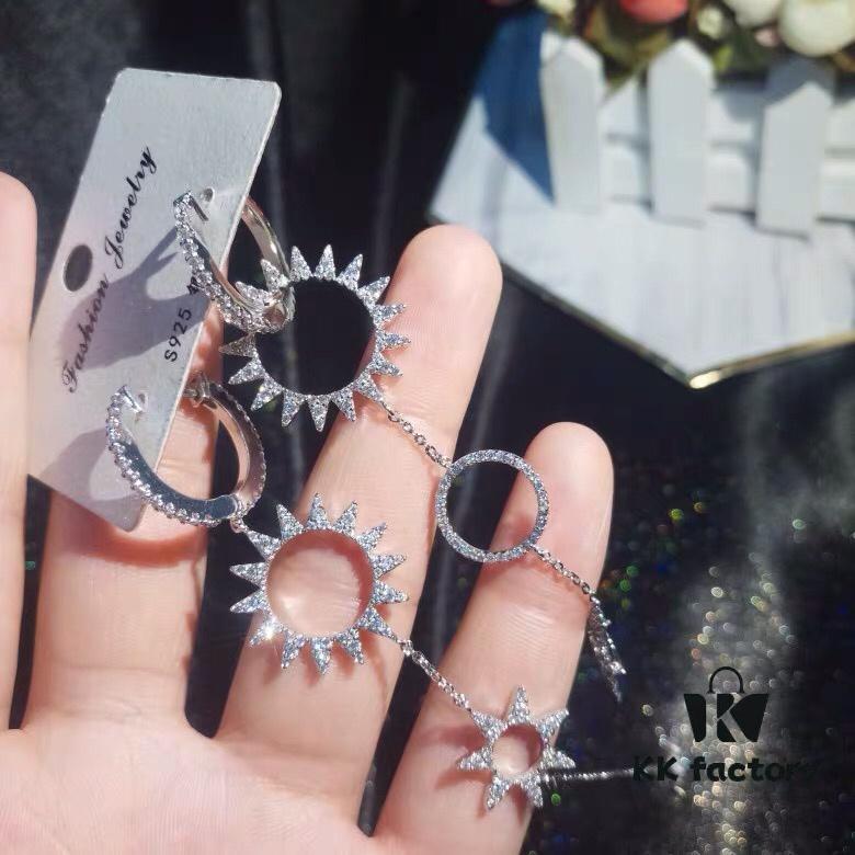 APM Monaco Crystal-Encrusted Golden Gear Sunflower Asymmetric Earrings, Punk Style Ear Drops