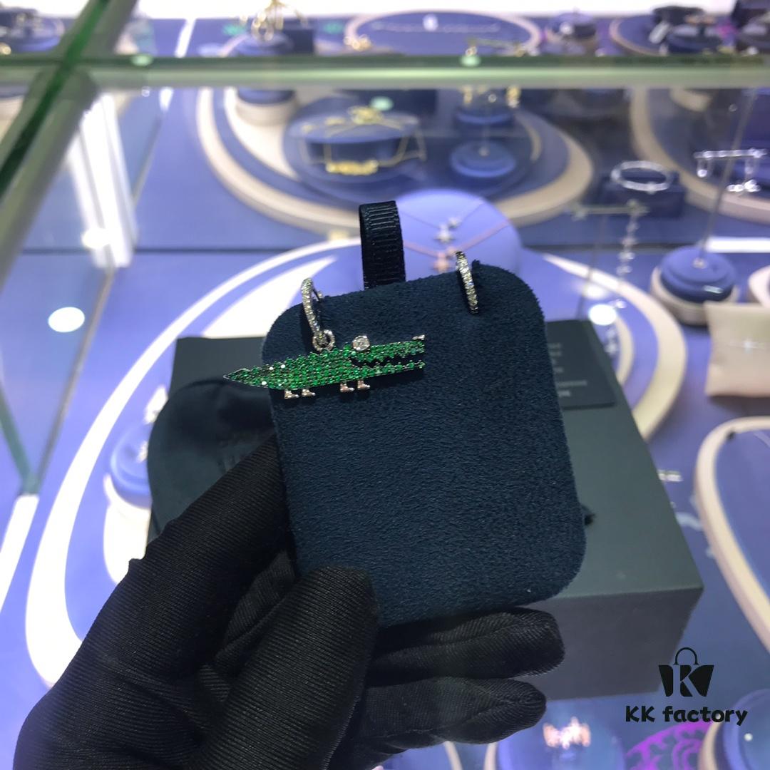 APM Monaco Crocodile Necklace and Earrings Set - Stylish, Trendy, and Versatile Fashion Jewelry