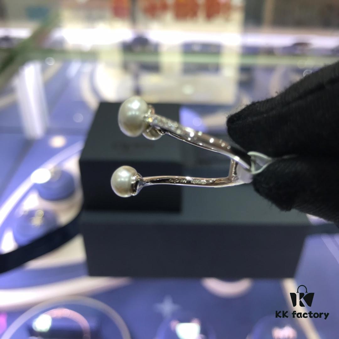 APM Monaco Pearl Ring for Women, Sterling Silver Index Finger Adjustable Open Ring, Vintage and Elegant Design