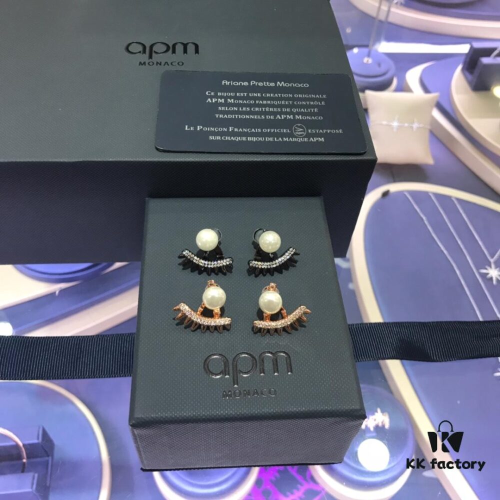 APM Monaco Crystal-Encrusted Zigzag Eyelash Stud Earrings with Freshwater Pearl, Detachable Two-Way Design