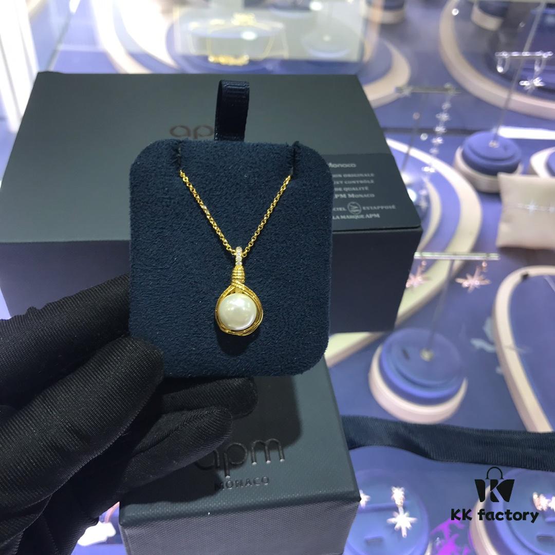 APM Monaco Necklace Vintage Baroque Pearl Necklace for Women, Minimalist Design Elegance