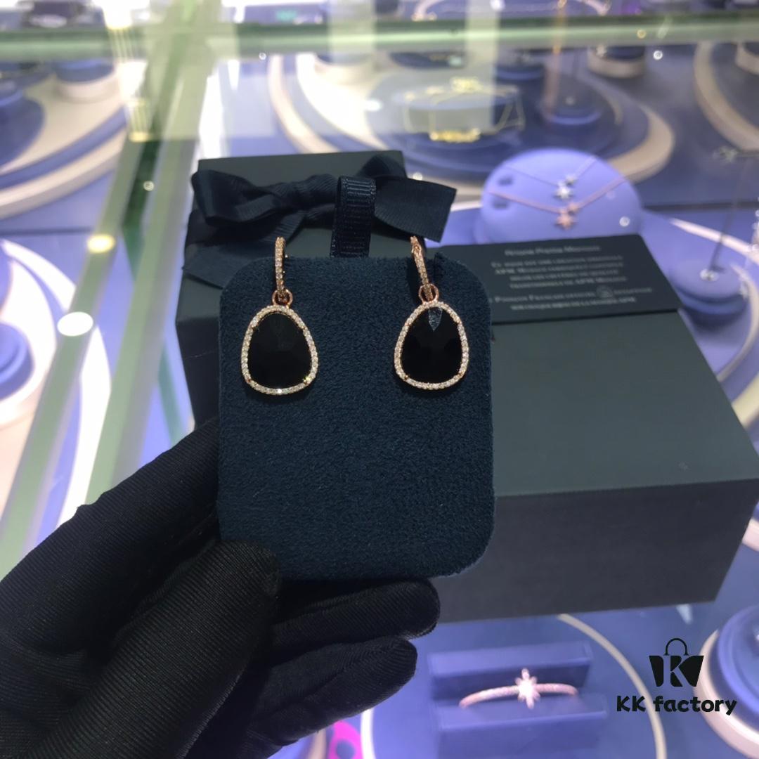 APM Monaco White Mother-of-Pearl Earrings for Women, Romantic and Elegant Urban Dangle Earrings 0658095